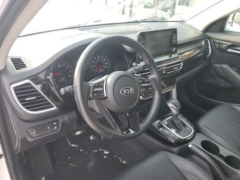 Used 2021 Kia Seltos EX image 13