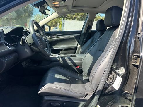 Used 2016 Honda Civic Touring image 10