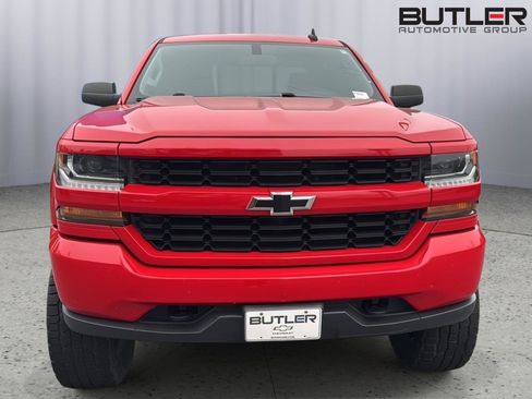 Used 2018 Chevrolet Silverado 1500 Custom w/ Custom Value Package image 7