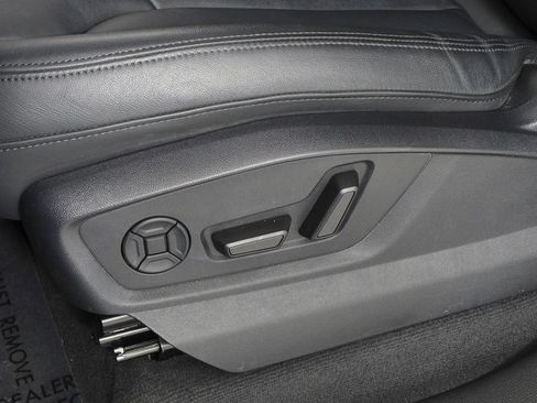 Used 2023 Audi Q7 3.0T Premium w/ Convenience Package AWD/4WD image 23