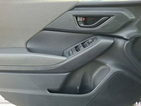 Used 2024 Subaru Crosstrek 2.0i image 12