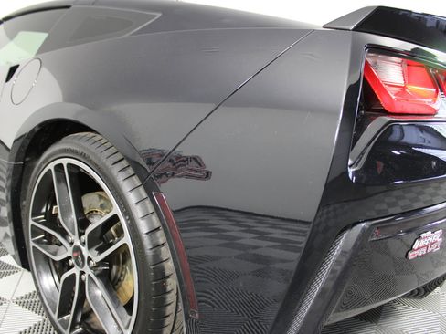 Used 2017 Chevrolet Corvette Stingray Coupe w/ Carbon Flash Badge Package image 25