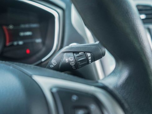 Used 2020 Ford Fusion SE image 15