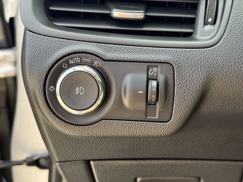 Used 2018 Buick Envision Preferred FWD image 25