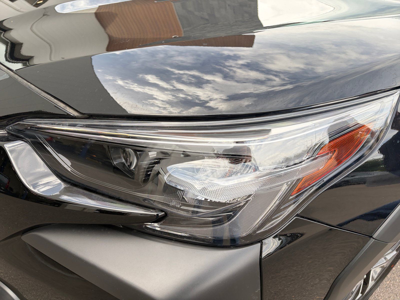 Certified 2025 Subaru Outback Limited AWD/4WD image 9