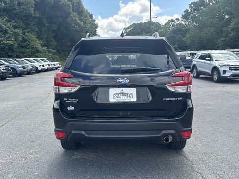 Used 2023 Subaru Forester Limited AWD/4WD image 12