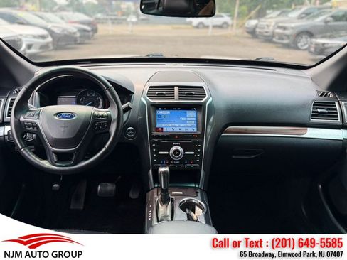 Used 2017 Ford Explorer Limited w/ Equipment Group 301A AWD/4WD image 22
