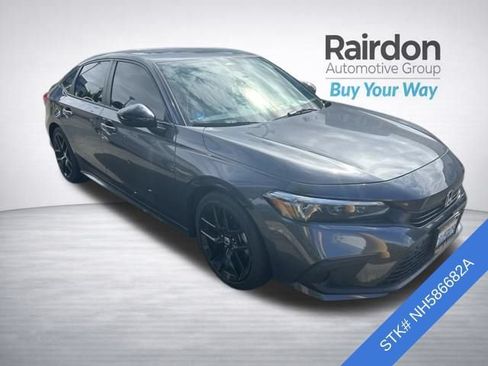 Used 2022 Honda Civic Sport image 2