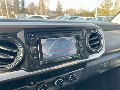 Used 2016 Toyota Tacoma SR5 image 32