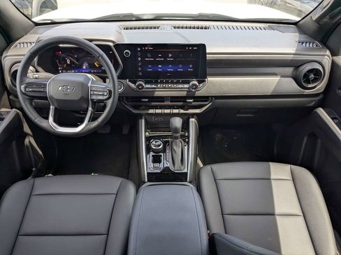 Used 2025 Chevrolet Colorado Trail Boss AWD/4WD image 11