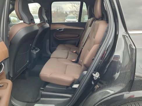 Used 2024 Volvo XC90 B5 Plus image 7