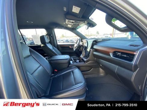 Certified 2025 GMC Yukon XL Denali image 32