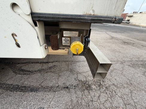 Used 2017 Ford E-450 and Econoline 450 Super Duty w/ Power Windows & Locks Group image 19