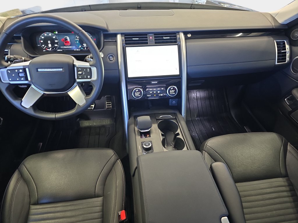 Certified 2024 Land Rover Discovery S AWD/4WD image 10