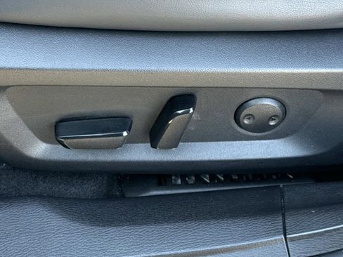 Used 2024 Mitsubishi Outlander SE image 22