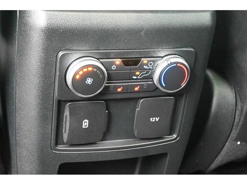 Used 2020 Ford Explorer XLT w/ Equipment Group 202A AWD/4WD image 33