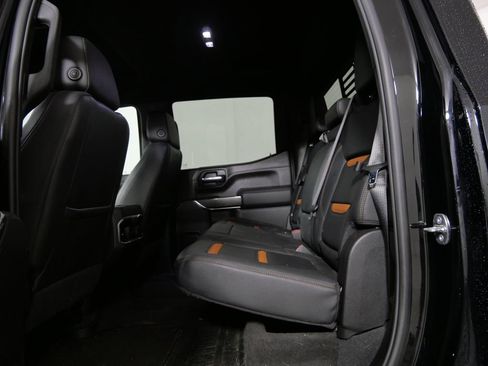 Used 2022 GMC Sierra 1500 AT4 w/ AT4 Preferred Package AWD/4WD image 17