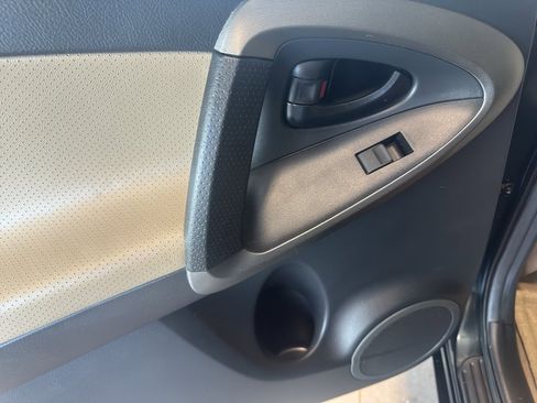 Used 2011 Toyota RAV4 Limited image 11