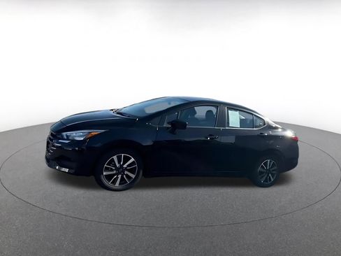 Used 2025 Nissan Versa SV FWD image 4