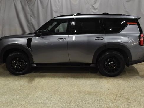 Used 2025 Nissan Armada PRO-4X image 6