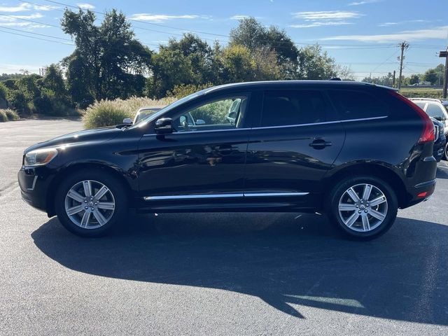 Used 2017 Volvo XC60 T5 Inscription w/ Preferred Option Package AWD/4WD image 4