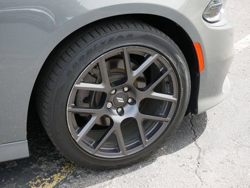Used 2017 Dodge Charger R/T RWD image 11