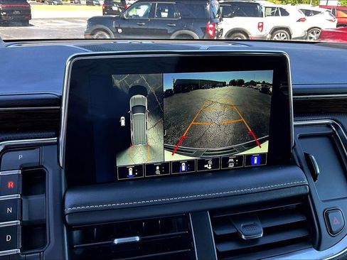 Used 2022 Chevrolet Tahoe Premier AWD/4WD image 16