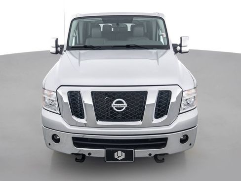 Used 2016 Nissan NV 3500 SL image 2
