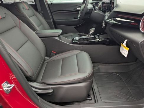 New 2026 Chevrolet Trax RS w/ Sunroof Package image 35