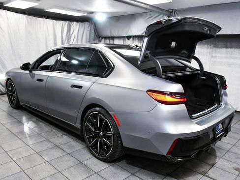 Used 2023 BMW i7 xDrive60 image 93