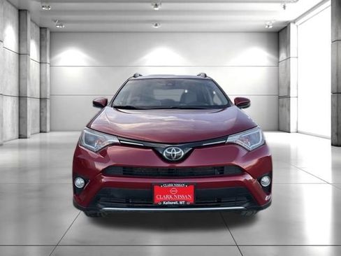 Used 2018 Toyota RAV4 XLE image 2