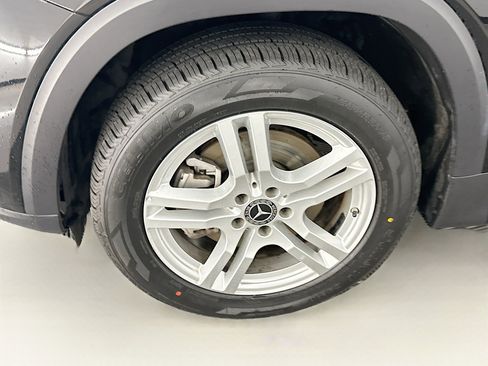 Used 2023 Mercedes-Benz GLB 250 4MATIC image 11
