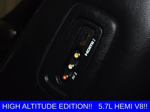 Used 2021 Jeep Grand Cherokee High Altitude AWD/4WD image 19