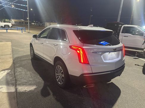 Used 2017 Cadillac XT5 Luxury image 3