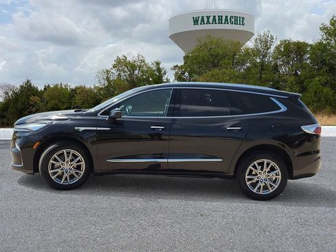 Used 2023 Buick Enclave Premium w/ Experience Buick Package image 3
