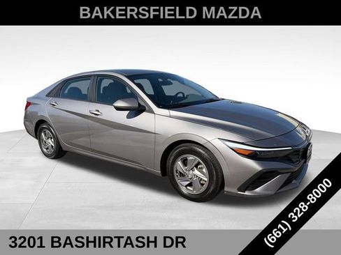 Used 2024 Hyundai Elantra SE FWD image 7