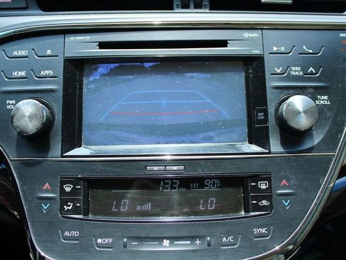 Used 2015 Toyota Avalon XLE Touring FWD image 18