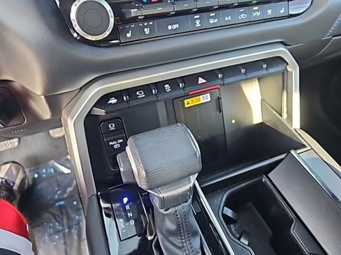 Used 2024 Toyota Tundra Platinum image 18