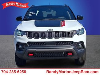 Used 2024 Jeep Compass Trailhawk video 2