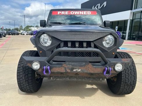 Used 2018 Jeep Wrangler Unlimited Sport S AWD/4WD image 2