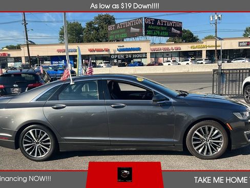 Used 2017 Lincoln MKZ Premiere FWD image 6