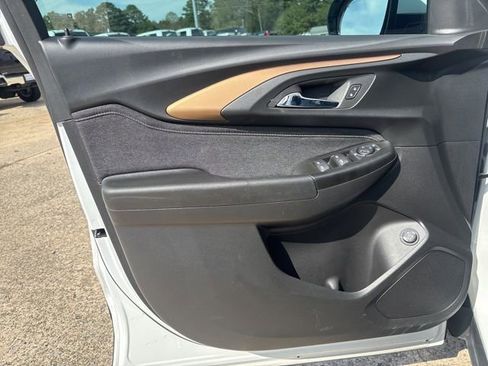 Used 2022 Chevrolet TrailBlazer ACTIV w/ Sun and Liftgate Package image 16