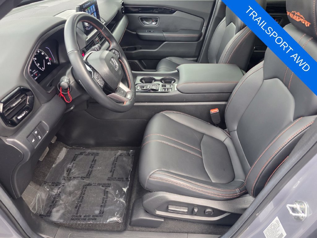 Used 2025 Honda Pilot TrailSport image 9