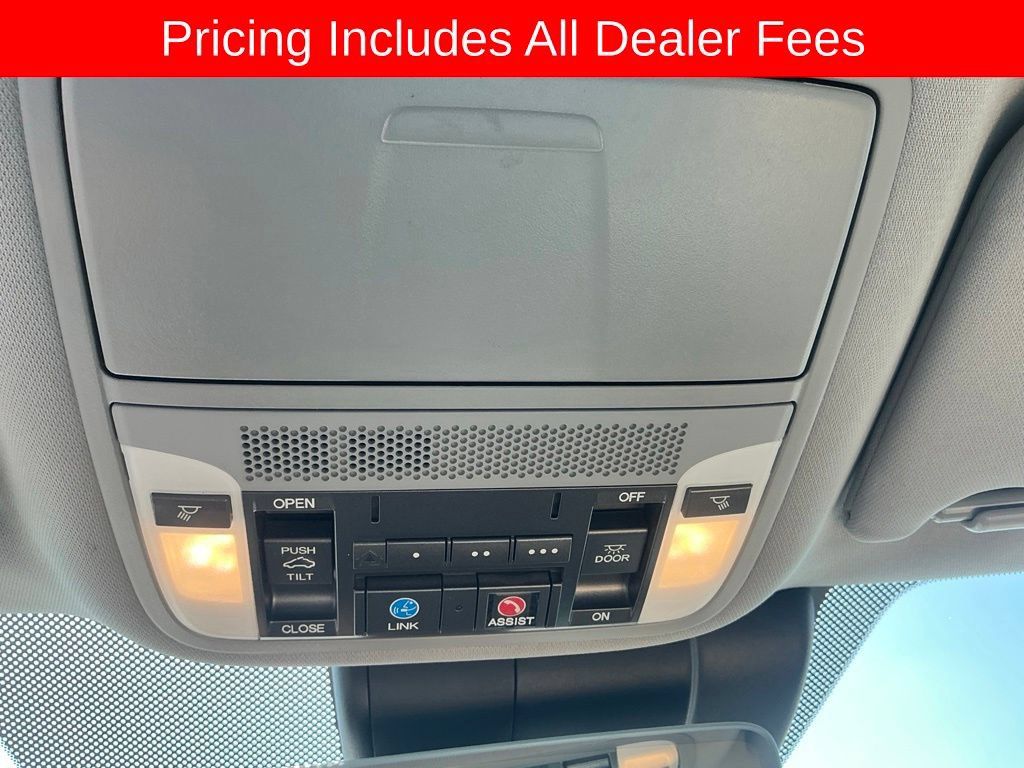 Used 2018 Acura TLX w/ Technology Package FWD image 18
