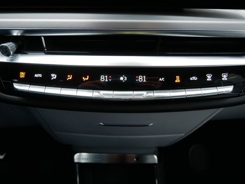 New 2026 Cadillac Lyriq Premium Luxury image 21