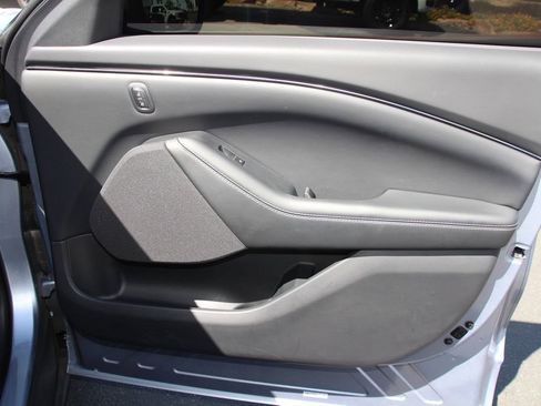 Certified 2022 Ford Mustang Mach-E Select w/ Comfort/Technology Package AWD/4WD image 27