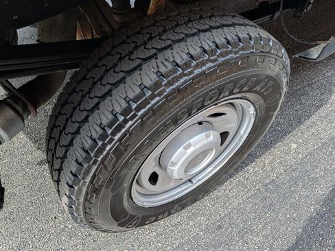 Used 2015 Ford F250 XL w/ Power Equipment Group AWD/4WD image 35