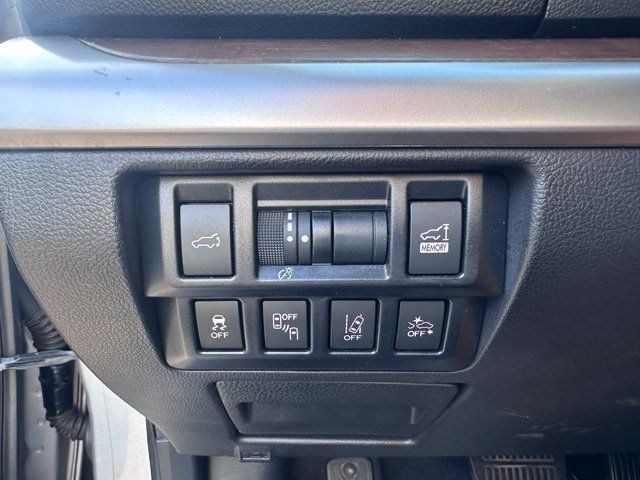 Used 2019 Subaru Outback 2.5i Limited AWD/4WD image 18
