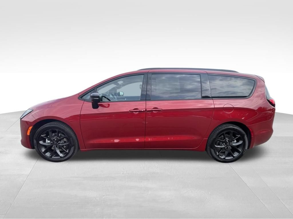 New 2027 Chrysler Pacifica Select FWD image 19