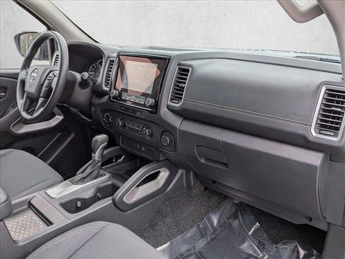 Used 2023 Nissan Frontier SV image 19